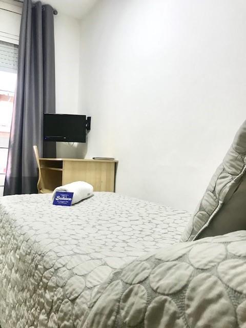 Hostal Badalona Bagian luar foto