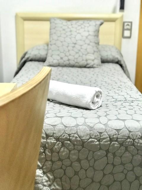 Hostal Badalona Bagian luar foto