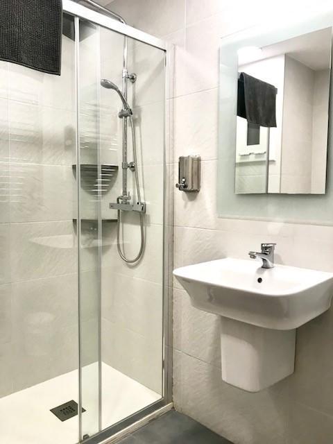 Hostal Badalona Bagian luar foto