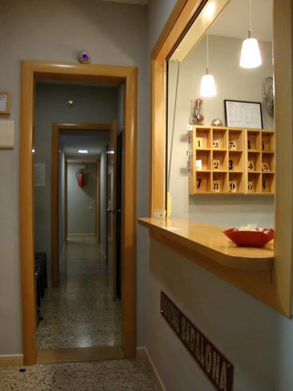 Hostal Badalona Bagian luar foto